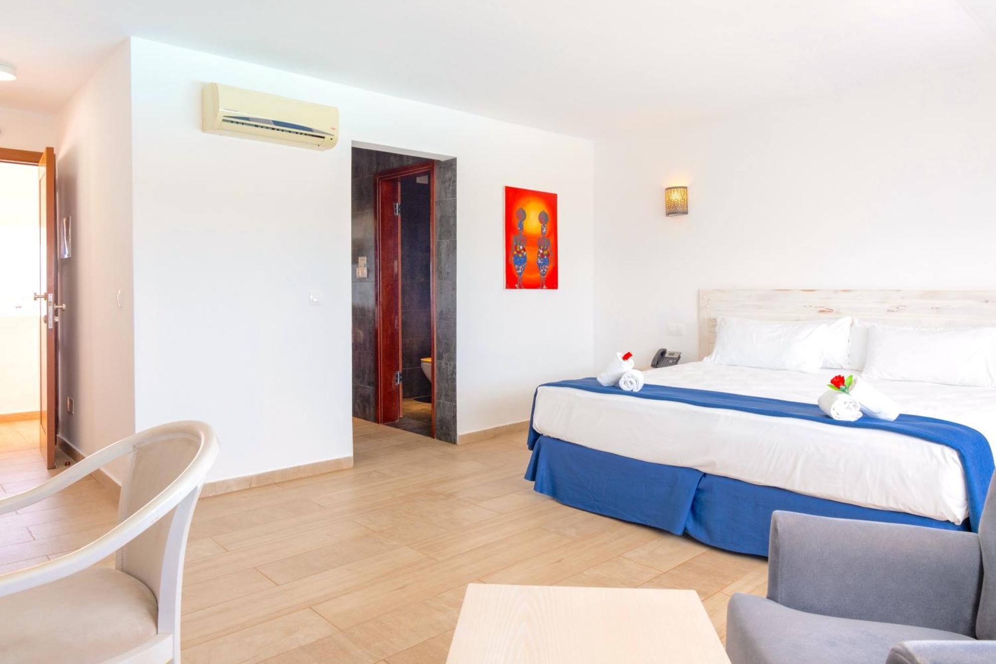 Hotel Livvo Budha Beach Santa Maria Extérieur photo