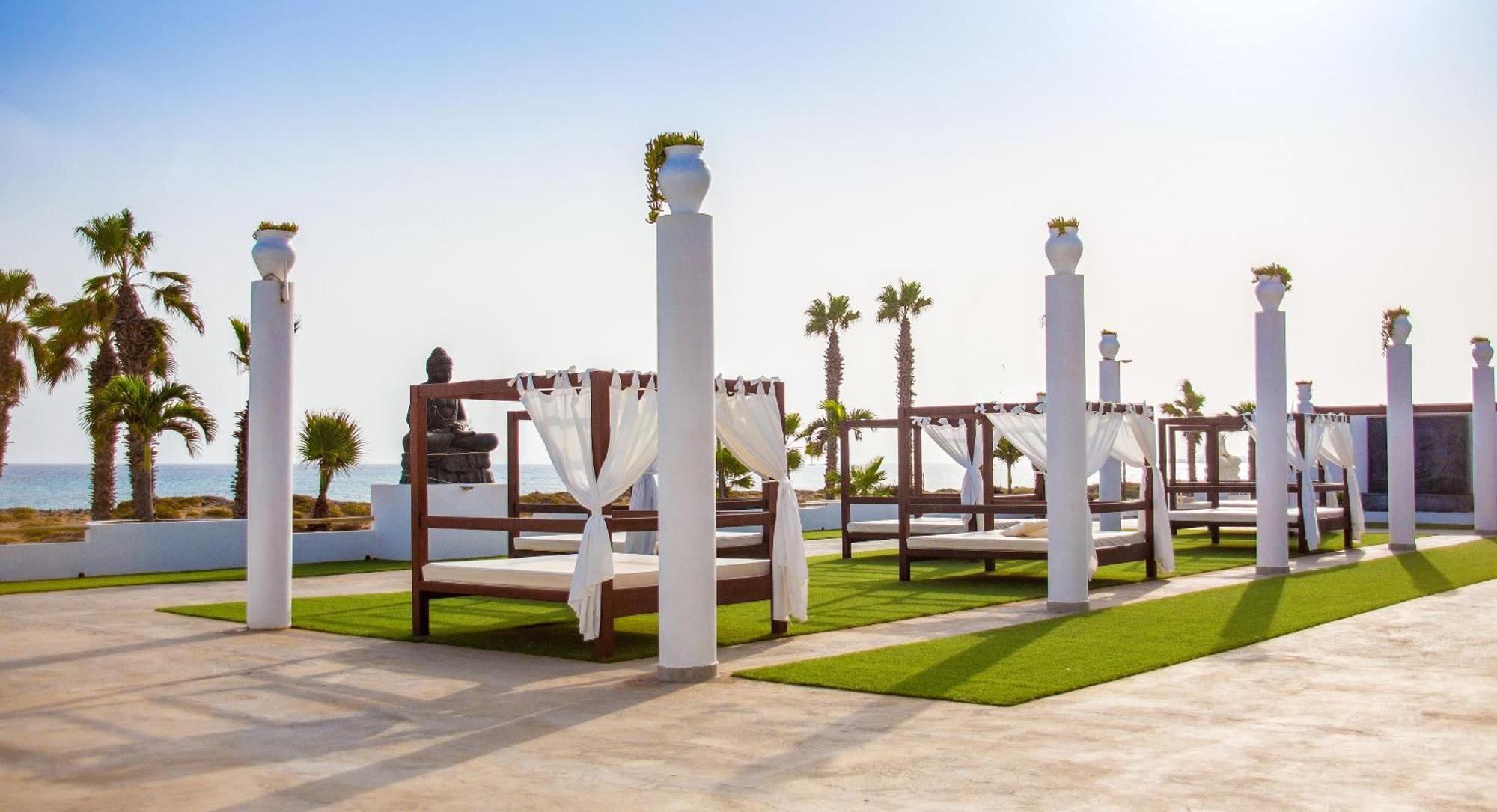 Hotel Livvo Budha Beach Santa Maria Extérieur photo